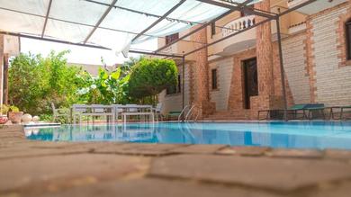 Villa 4 Bedroom superior family villa with private pool, 5 min from beach Abu Talat