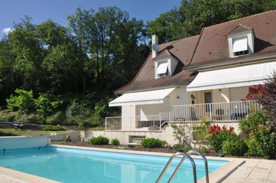 Вилла Villa with pool near St Emilion, with a spectacular view