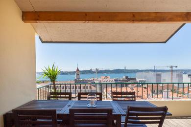  Breathtaking River-City View Two Private Terraces 3 Bedrooms and 3 Bathrooms 17th Century Building Central Bica Chiado District