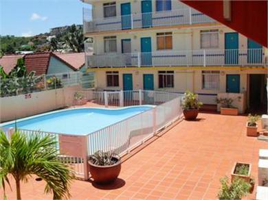 Апартаменты Studio a Trois ilets a 20 m de la plage avec piscine partagee jardin clos et wifi