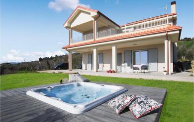 Дом отдыха Awesome home in Appignano del Tronto with WiFi and 3 Bedrooms