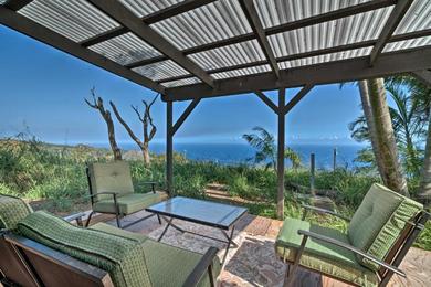 Hotel View House in Laupahoehoe with Patio and Ocean Views!