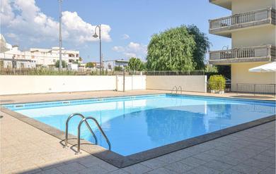Apartments Amazing apartment in Caulonia Marina with Outdoor swimming pool, 2 Bedrooms and WiFi