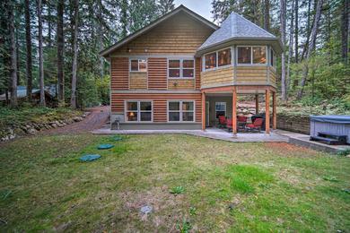 Holiday home Peaceful Forest Retreat by Mt Baker Slopes!
