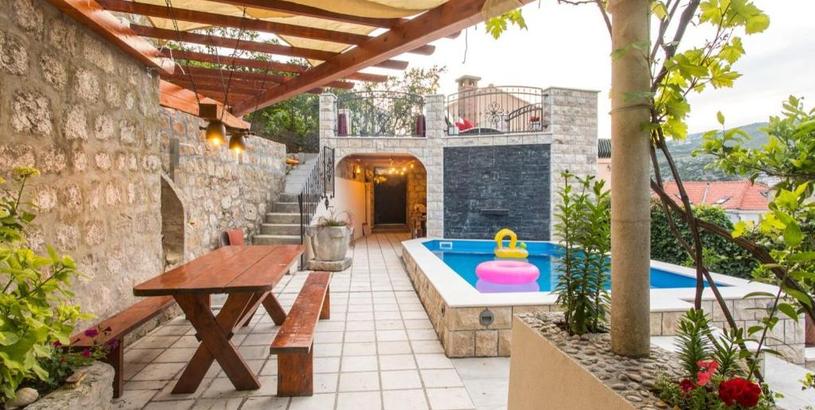 Apartments Family friendly apartments with a swimming pool Sustjepan, Dubrovnik - 17308
