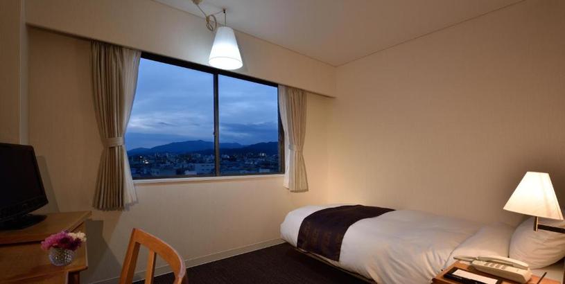 Отель Hotel Rubino Kyoto Horikawa