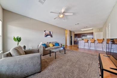 Apartments 3 Bed, 3 Bath Condo with Pool - Free Parking and Amenity Galore 3301