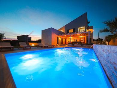 Splendid villa in Poljica Brig with private pool