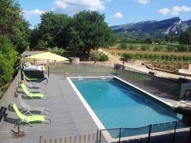 Апартаменты Appartement de 2 chambres avec piscine partagee spa et jardin clos a Maubec