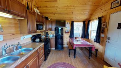 Guest house White Pine Cabin by Canyonlands Lodging