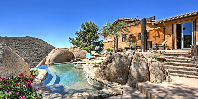 Дом отдыха Tranquil Mountain Retreat with Pool and Views in Jamul!