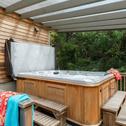 Holiday home The Castle Rock Estate by AvantStay Steps From Arch Cape beach w Hot Tub Sauna
